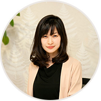 秋葉佳子