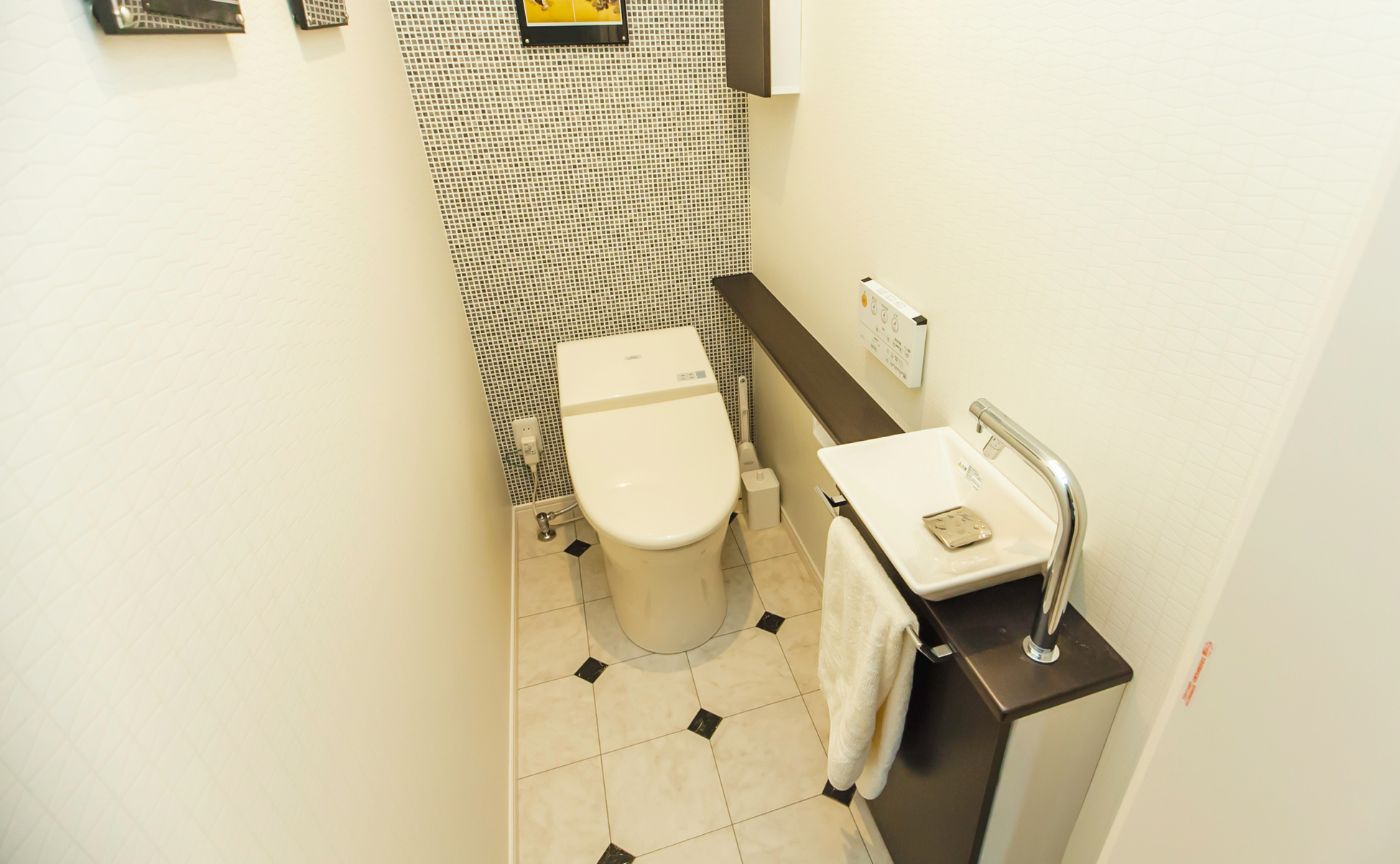 トイレの床が受けるダメージの種類