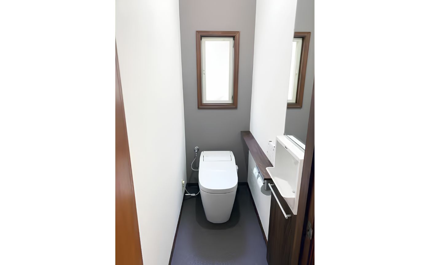 タンクレストイレでシックな空間へ